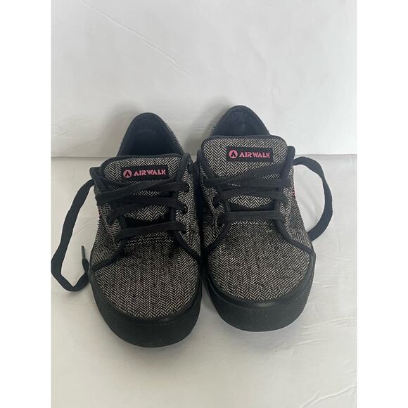 Airwalk Shoes - Airwalk Women’s shoe size 7